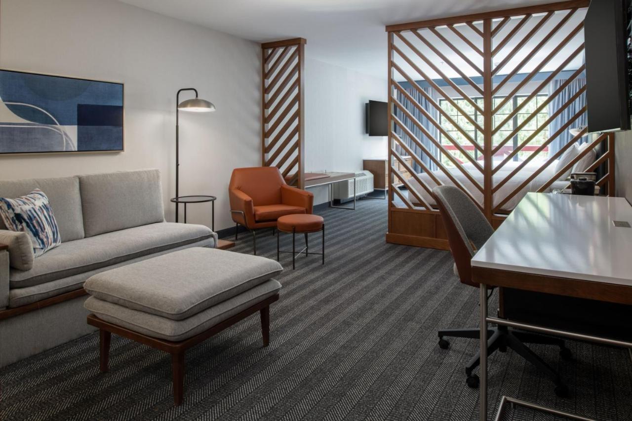 Hotel Courtyard By Marriott Olympia Exteriér fotografie