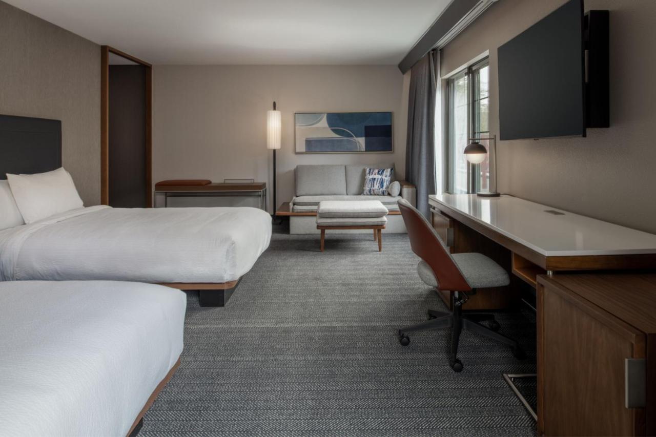 Hotel Courtyard By Marriott Olympia Exteriér fotografie